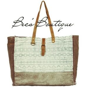 🎉NEW ARRIVAL🎉 Offhand Weekender Bag